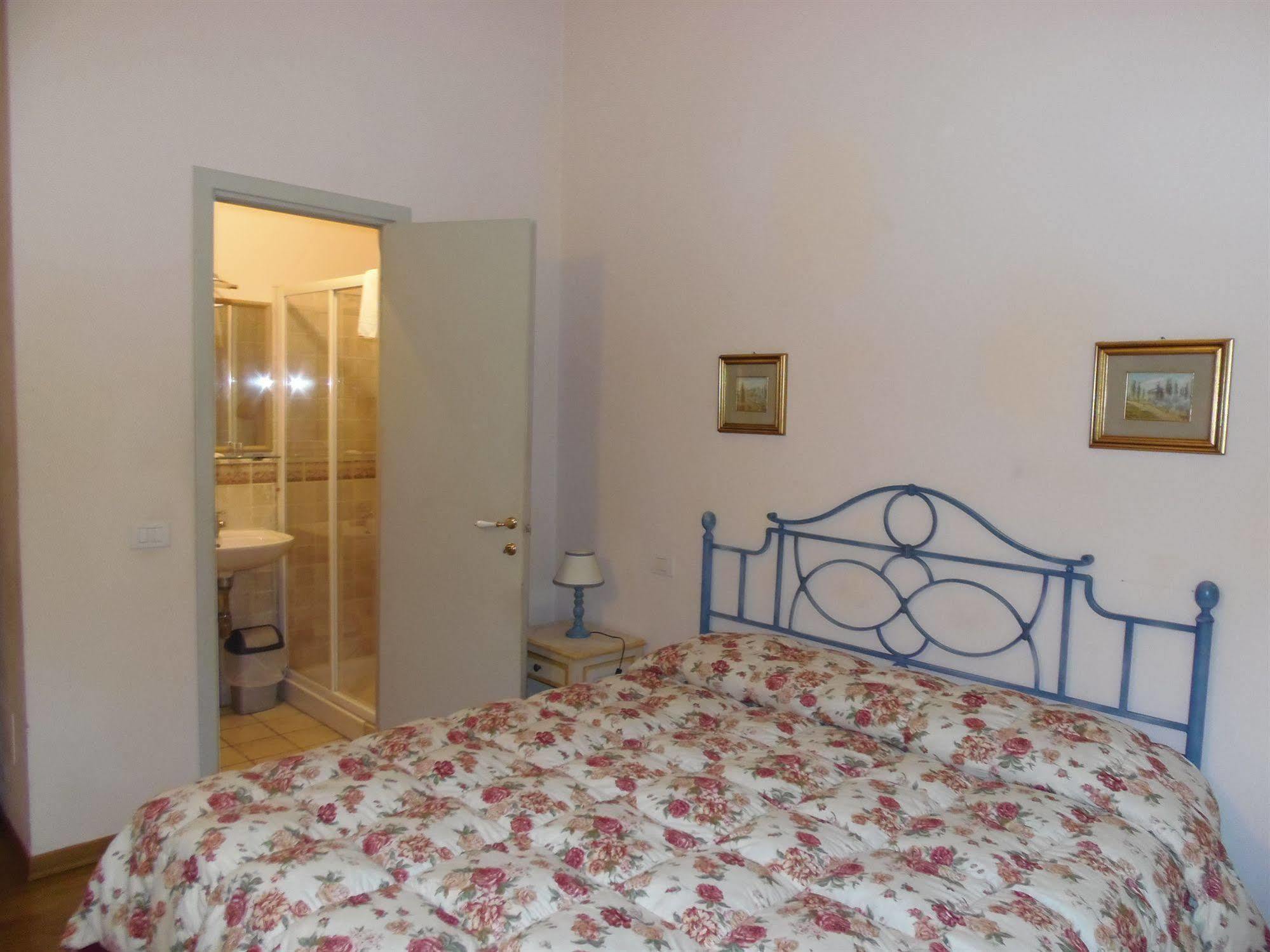 Bed and Breakfast Relais Del Duomo Florencia Exterior foto